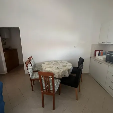 Jadranka Apartment *